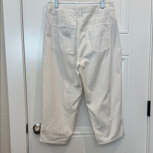 Talbots Off-White Stretch capris
